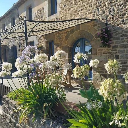 Le Douetaux Chambres D'Hotes La Baussaine Luaran gambar
