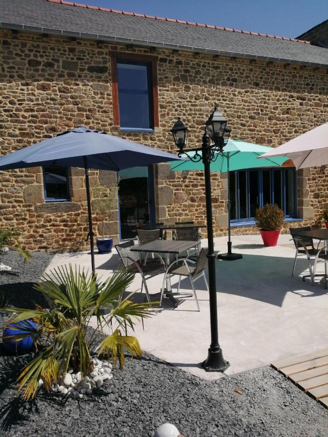 Le Douetaux Chambres D'Hotes La Baussaine Luaran gambar