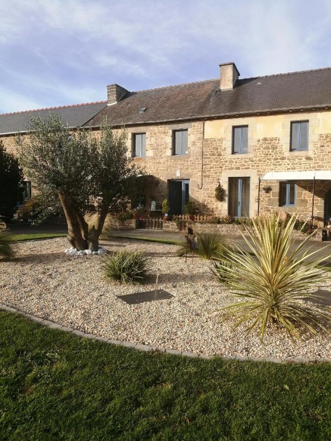 Le Douetaux Chambres D'Hotes La Baussaine Luaran gambar