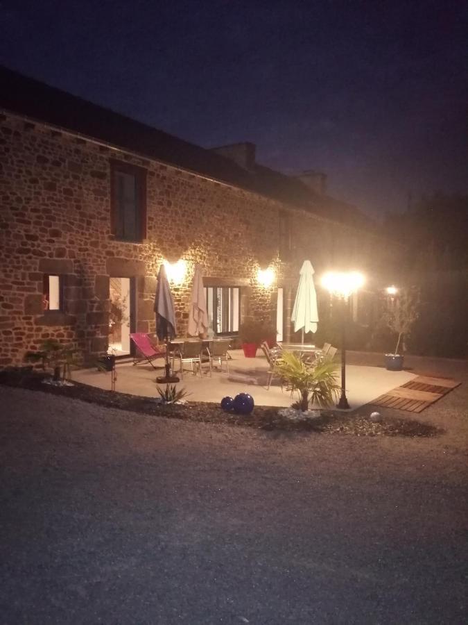 Le Douetaux Chambres D'Hotes La Baussaine Luaran gambar